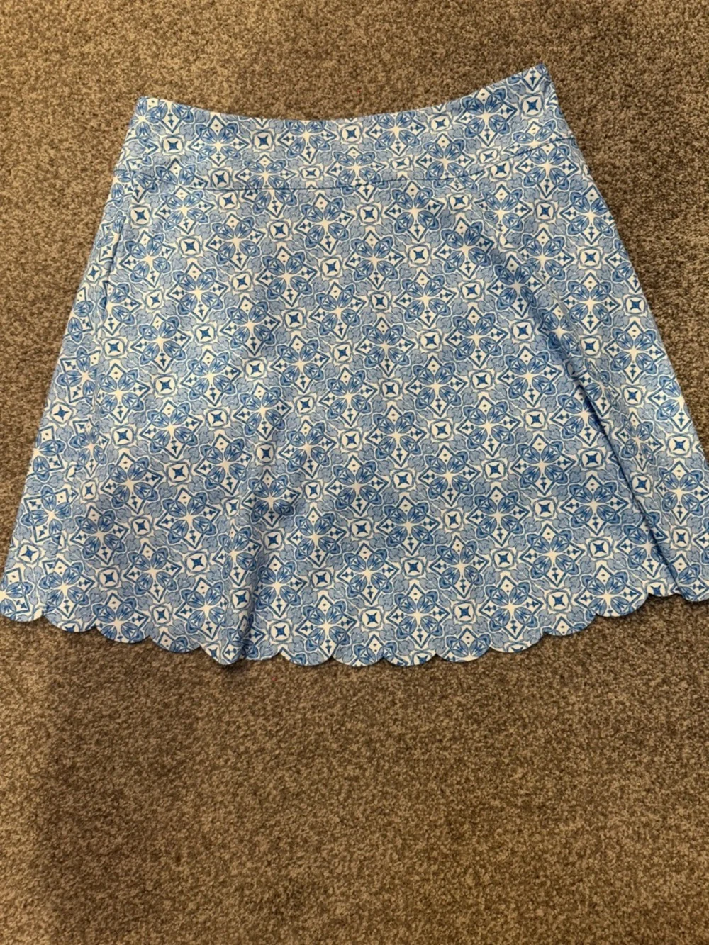 NWOT Vineyard Vines Women Performance Scallop Skort Cora Allover blue white tile - Picture 7 of 10